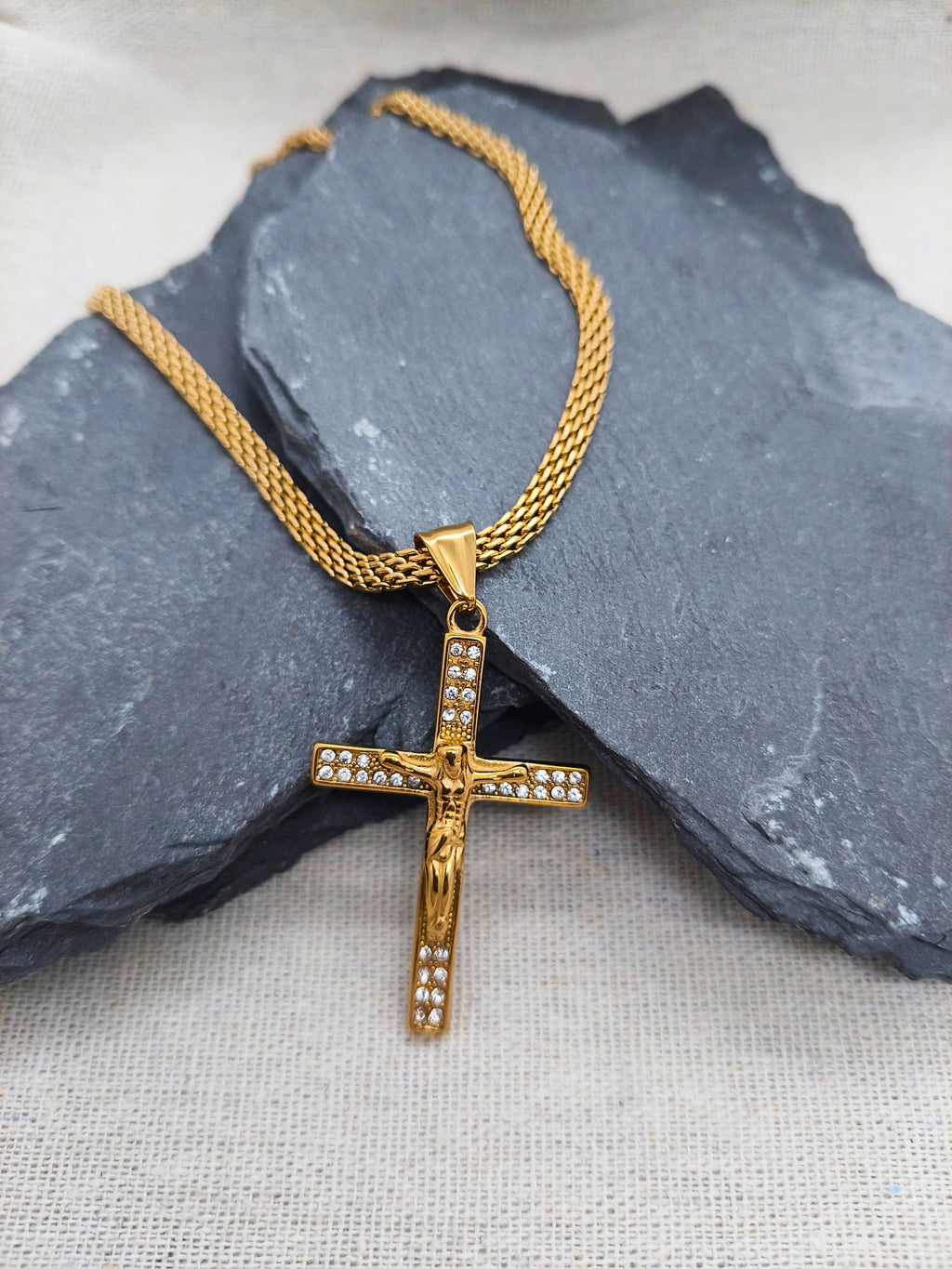 Dije Cristo Piedras
